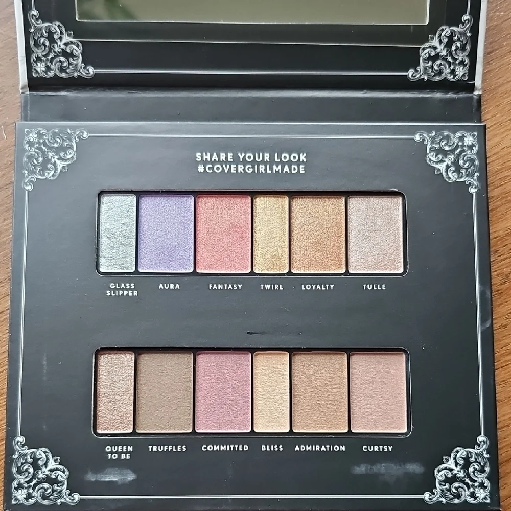 New COVERGIRL Ascension Eyeshadow Palette Royalty Collection Queen Neutral Color